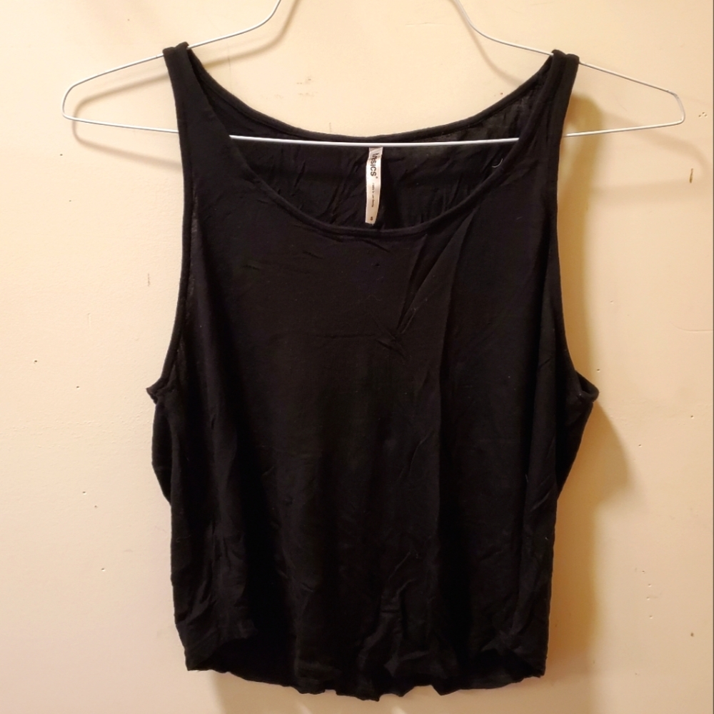 Loose fitting black crop tank